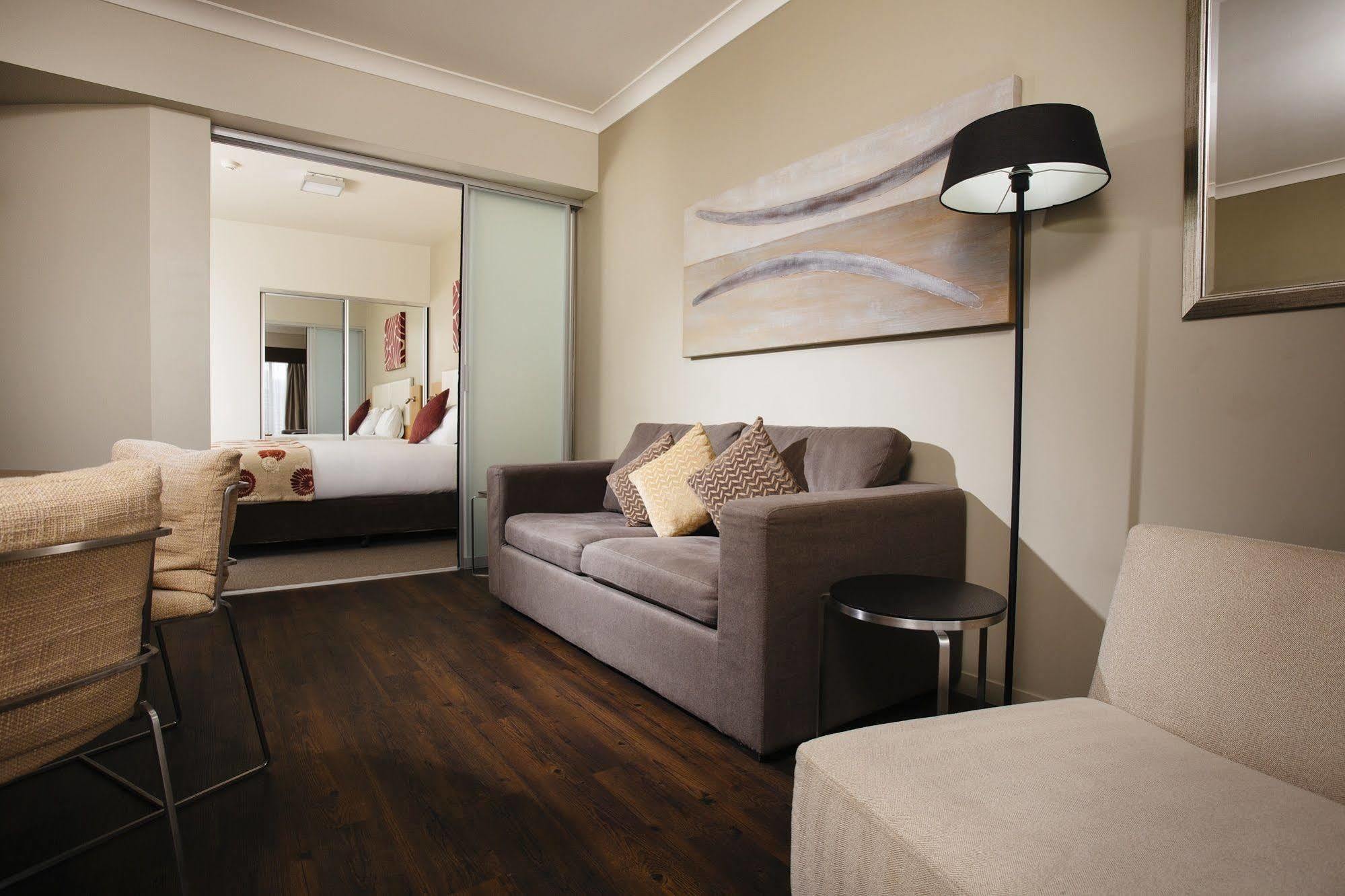 Grand Hotel And Apartments Townsville Zewnętrze zdjęcie
