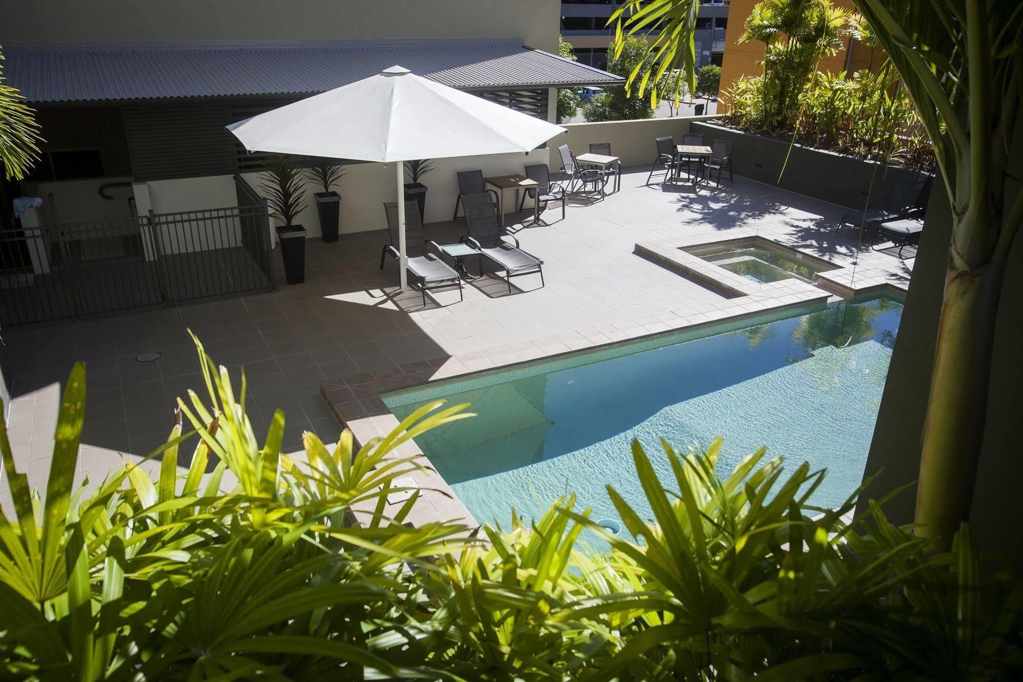 Grand Hotel And Apartments Townsville Zewnętrze zdjęcie